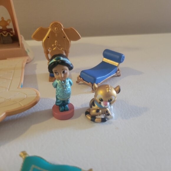 Disney Animators' Collection Littles Jasmine Palace incomplete - Picture 2 of 9